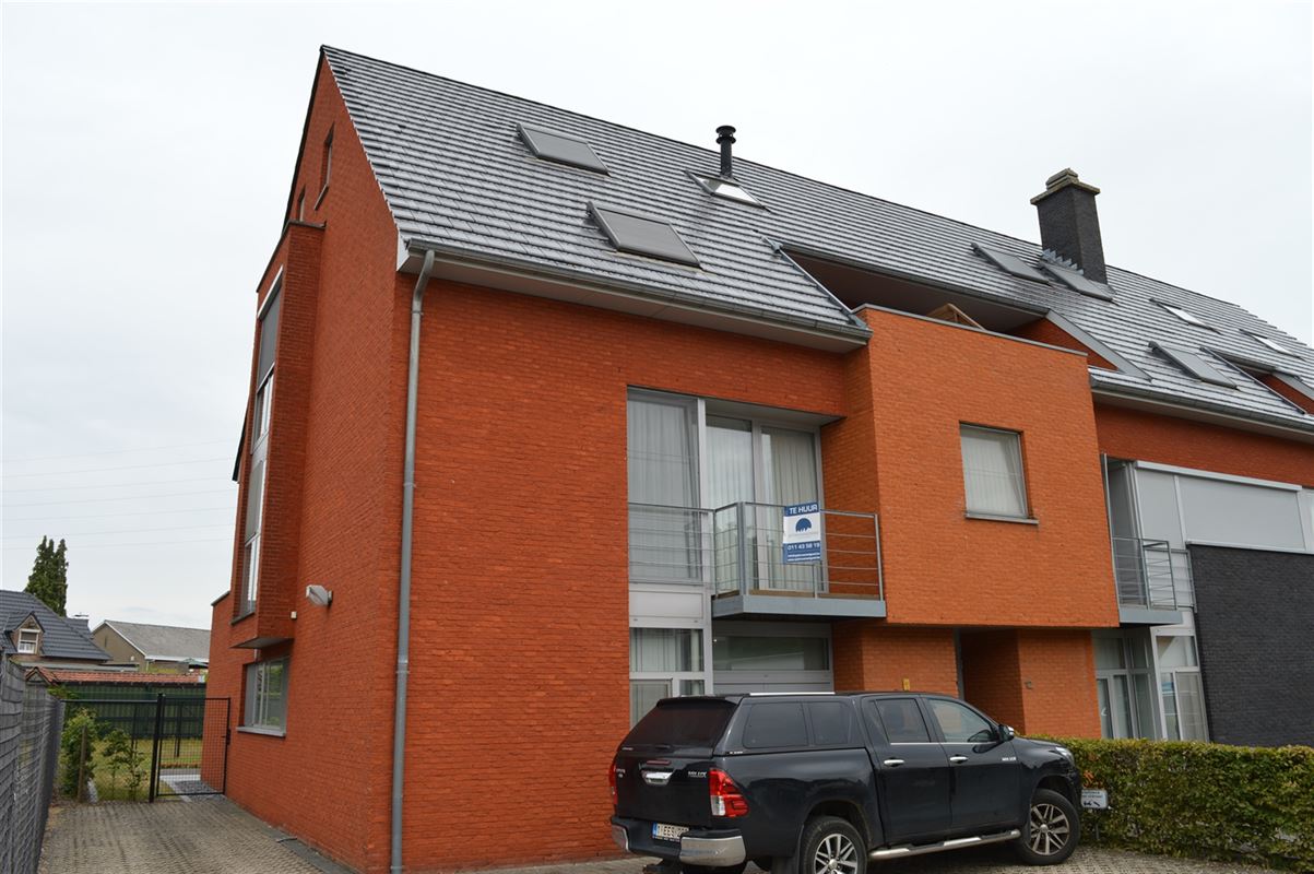 TE HUUR: Appartement met 2 slaapkamers en ruim terras te Zonhoven!