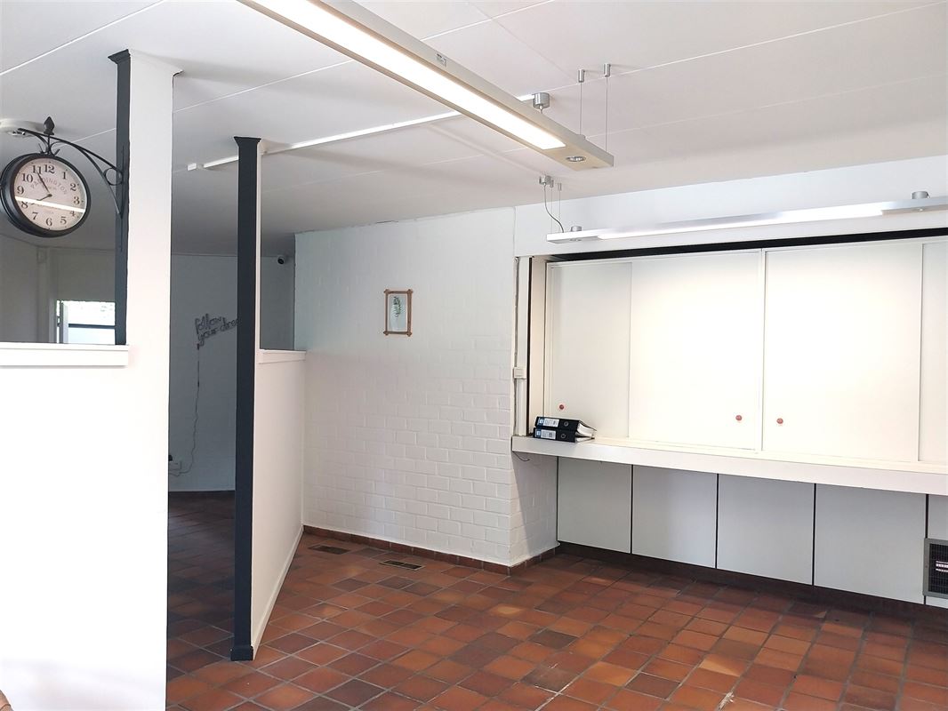 E3638882735680093651_4167FL