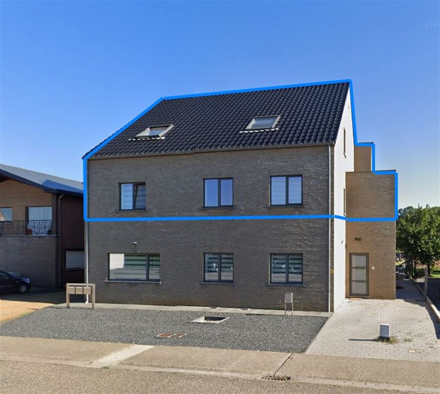 TE HUUR: Zeer ruim duplex appartement met 3 slaapkamers te Zolder!