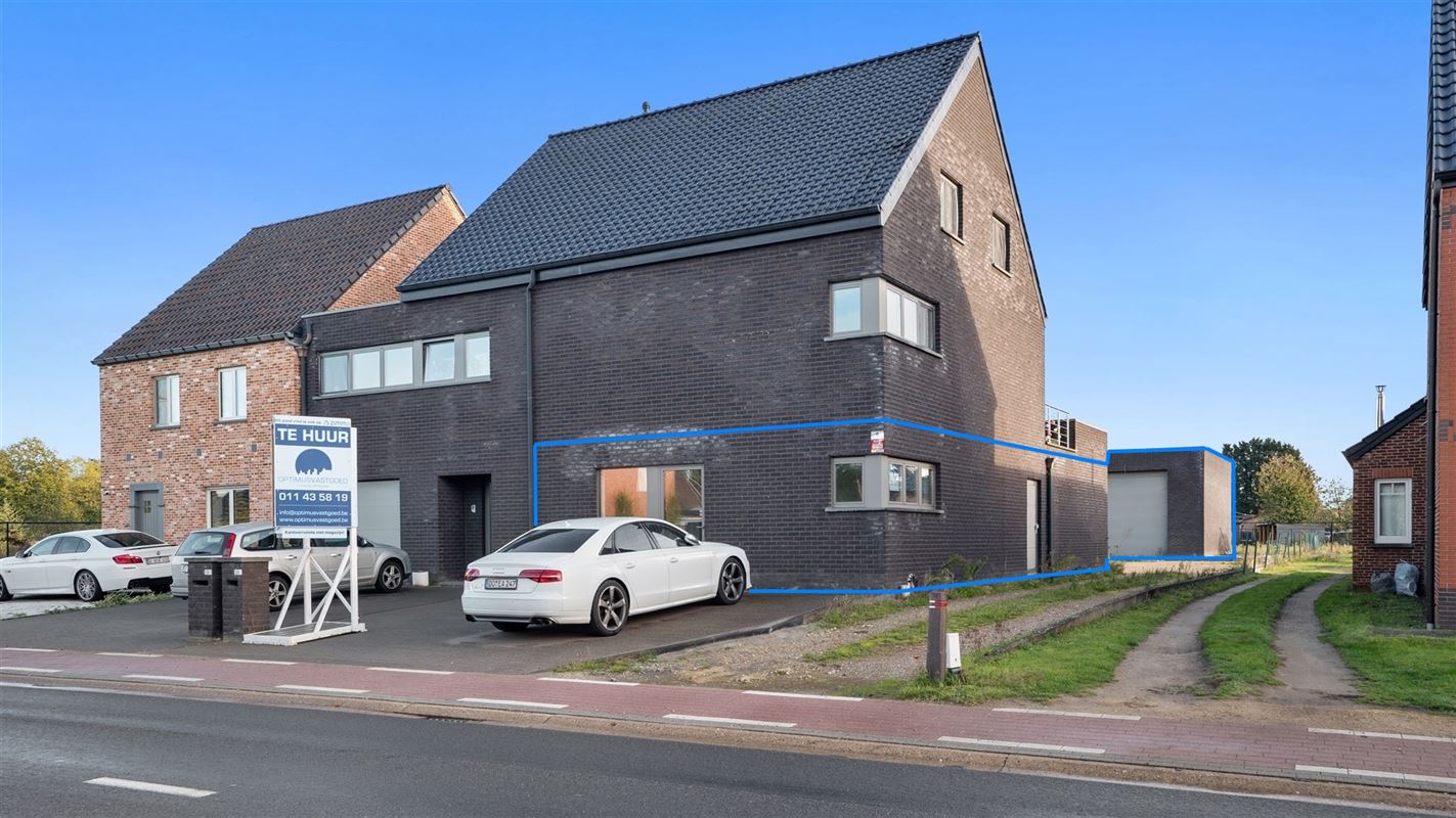 TE HUUR: Magazijn met kantoorruimte te Heusden-Zolder!